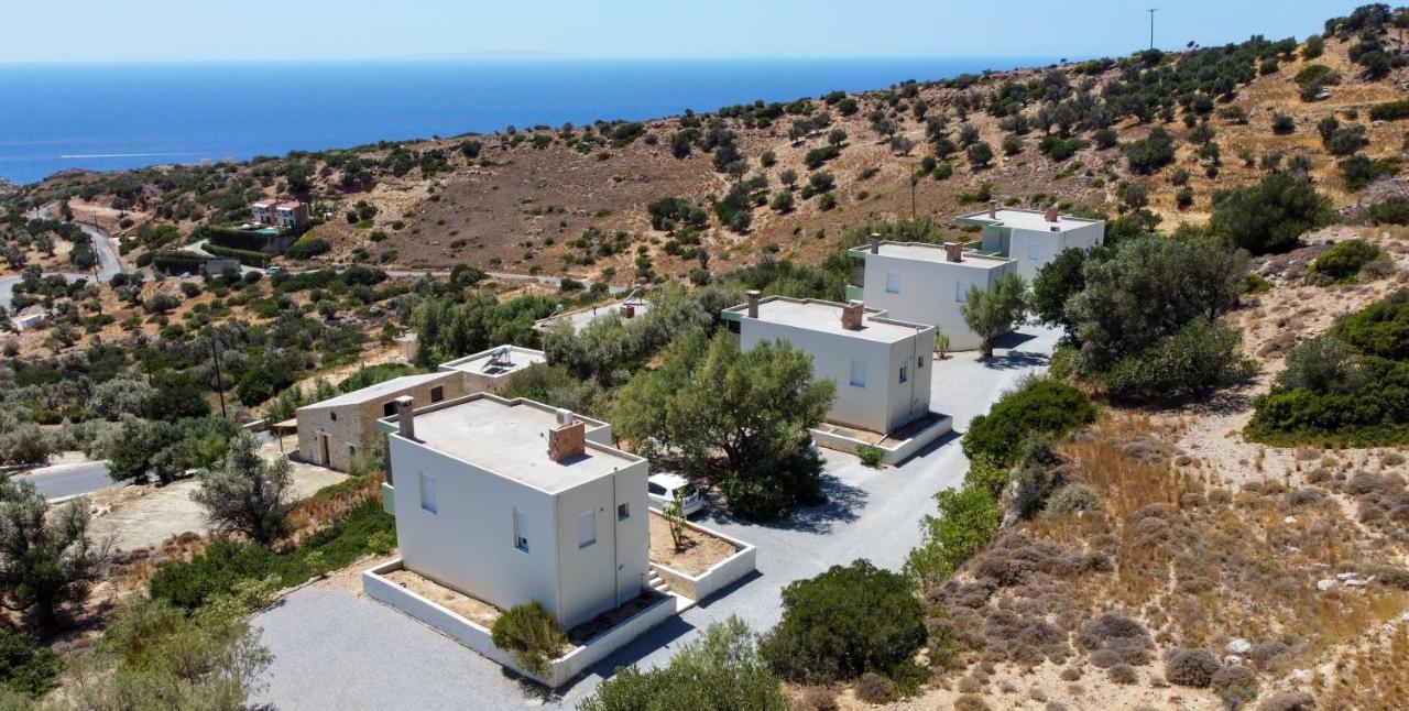 Paterakis *