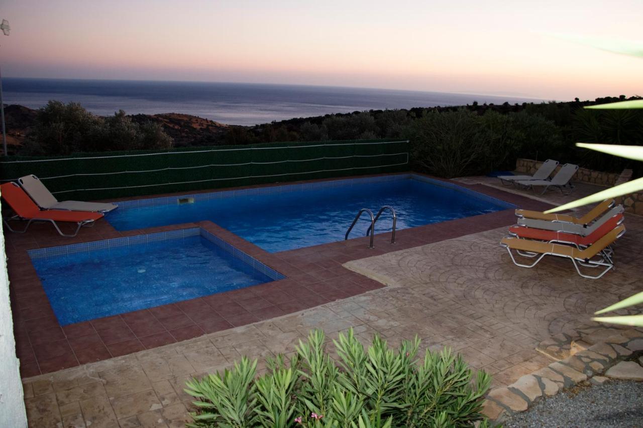 Paterakis Apartment Triopetra
